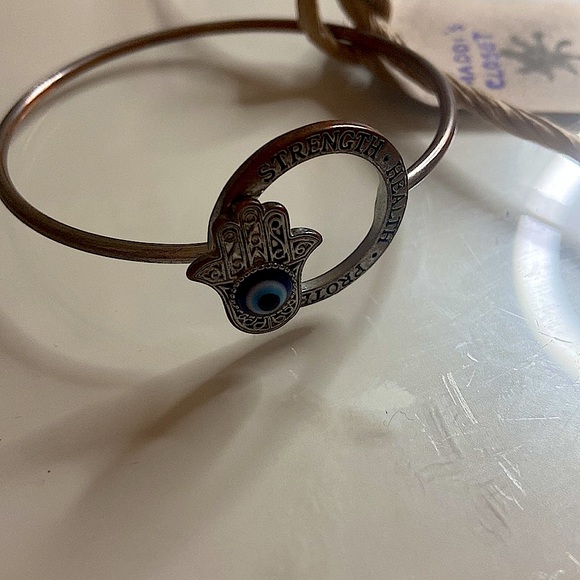 🧿 🪬 Evil Eye Bracelet - Picture 2 of 3